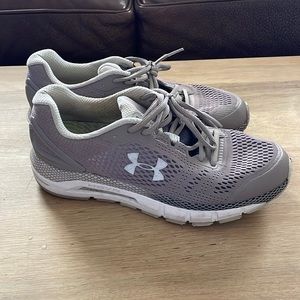 Very comfortable / Great condition running shoes